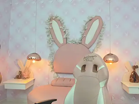 Miia Desire online show from April 10, 2026, 4:08 am