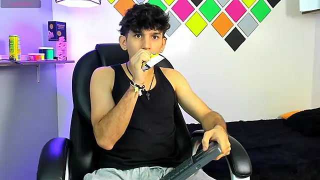 Snapshot of billy_wild chatting on July 12, 2026, 11:44 am billy wild online show from July 12, 2026, 11:44 am