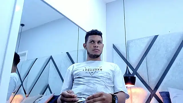 NohaBrooks online show from April 16, 2026, 1:34 pm