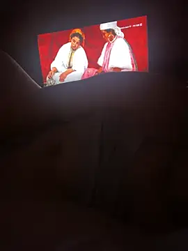 avery  1 online show from April 7, 2026, 10:50 am