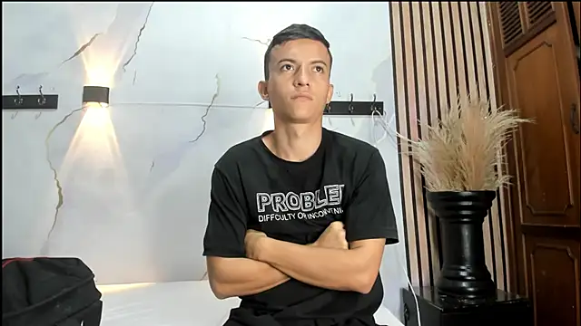 DilanAndKing online show from April 14, 2026, 12:43 pm