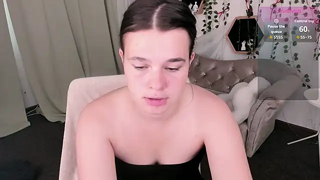 Kacey Love online show from July 28, 2026, 2:13 pm