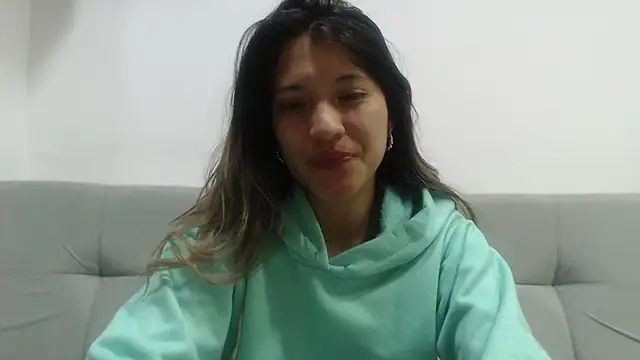 hannajonnes1 online show from April 10, 2026, 1:01 am