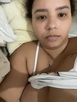 gabyzinha2030 online show from April 15, 2026, 1:33 am