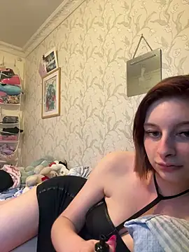 Chelssweetx online show from April 15, 2026, 6:45 pm