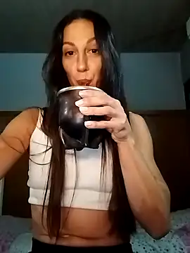 canduxgirl online show from April 29, 2026, 9:32 pm