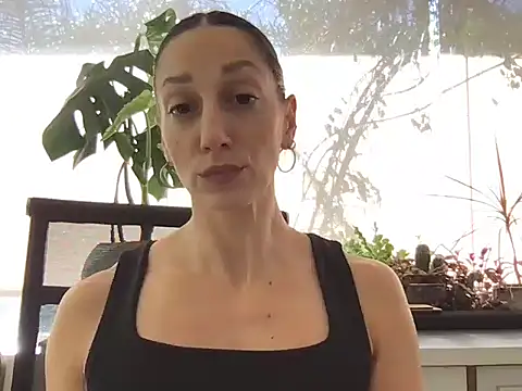 canduxgirl online show from April 23, 2026, 3:35 pm