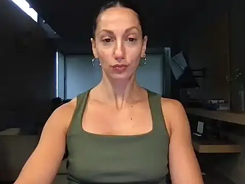 canduxgirl online show from April 21, 2026, 3:07 pm