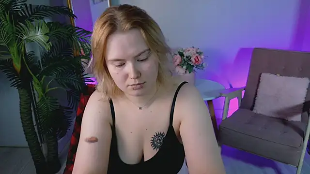 FionaxRider  online show from April 11, 2026, 11:08 pm