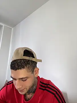 dream party 4U online show from April 8, 2026, 4:52 pm