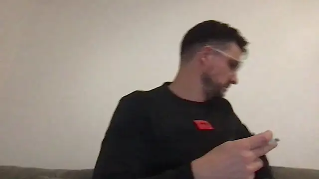 YoloNude online show from April 25, 2026, 8:06 pm