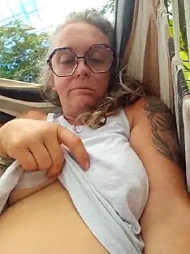 Blondejenn online show from May 16, 2026, 9:25 pm