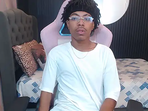 velvetcouple x online show from June 3, 2026, 2:29 pm