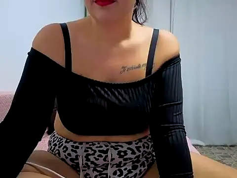 Alexaandra29 online show from April 11, 2026, 3:49 pm