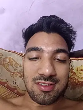 LOVEBIRDS069 online show from June 7, 2026, 6:24 pm