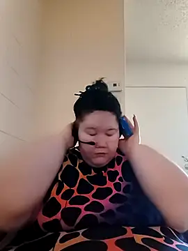 hisalphaqueen27 online show from April 15, 2026, 6:23 pm