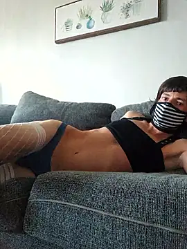 Wayuphornybttm online show from April 29, 2026, 3:38 pm