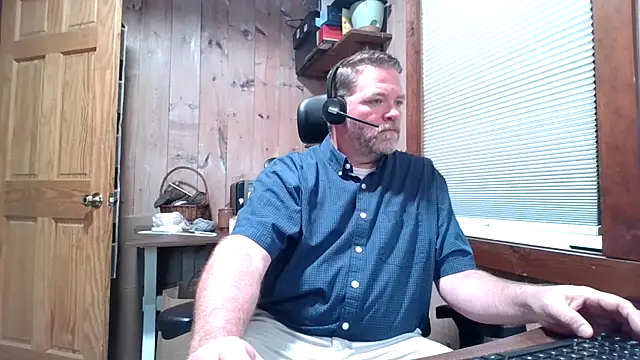 Snapshot of JJ_CONN78 chatting on April 20, 2026, 2:40 pm JJ CONN78 online show from April 20, 2026, 2:40 pm