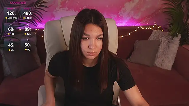 ViolettStar  online show from April 11, 2026, 5:48 am