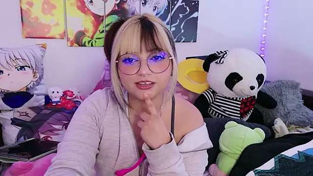 Snapshot of ZoeyDoll_ chatting on April 25, 2026, 10:51 pm ZoeyDoll online show from April 25, 2026, 10:51 pm