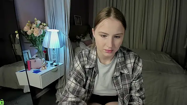 April Jackson online show from April 14, 2026, 1:10 am