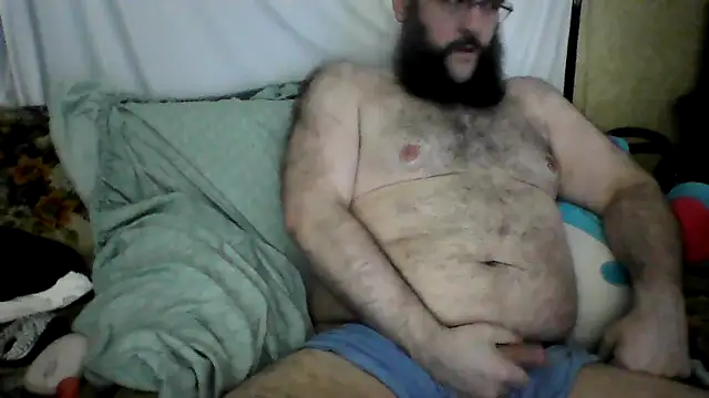 BriTheTopBear online show from June 18, 2026, 2:21 am