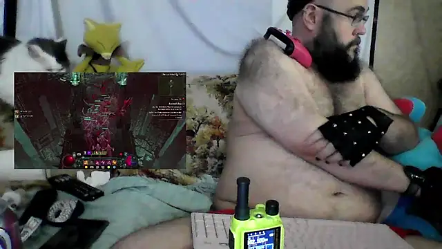 BriTheTopBear online show from June 14, 2026, 2:24 am