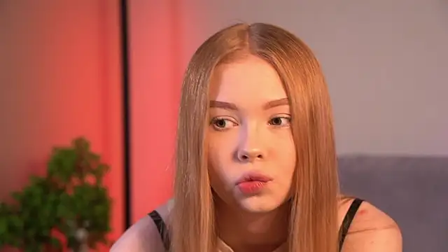 Distiavi online show from April 17, 2026, 10:45 pm