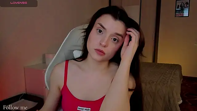 H4naFit online show from April 12, 2026, 8:17 am