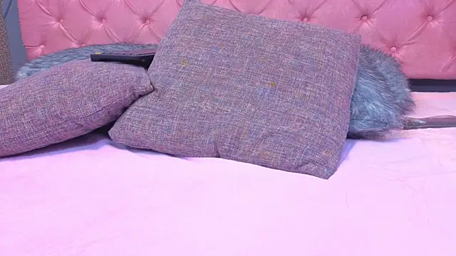 Mia horney- online show from April 7, 2026, 1:24 pm