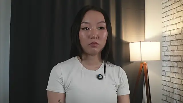 MicaelaCubr online show from April 8, 2026, 4:03 am