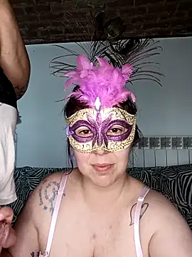 Giochidicoppia online show from April 12, 2026, 9:29 pm