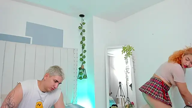 sebas and vanessa online show from April 10, 2026, 7:54 pm