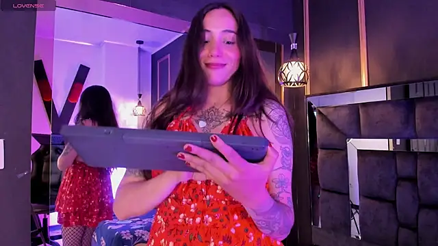 Cata Jonees online show from April 9, 2026, 11:49 am