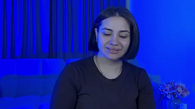 AdrianaToress online show from May 14, 2026, 5:26 am
