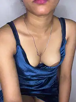 simran-cam online show from April 18, 2026, 3:14 pm