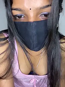 simran-cam online show from April 18, 2026, 8:09 pm