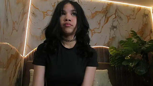 TINIFOX online show from April 14, 2026, 1:05 pm