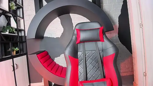 TINIFOX online show from April 10, 2026, 2:46 pm