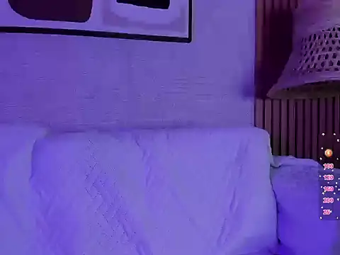 Lia visser  online show from April 15, 2026, 8:09 pm