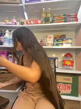 DulceLatinaxo online show from April 17, 2026, 9:50 pm