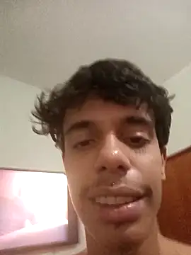 raiotrajado online show from April 7, 2026, 6:43 pm