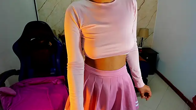 hasley cute online show from June 2, 2026, 7:47 pm