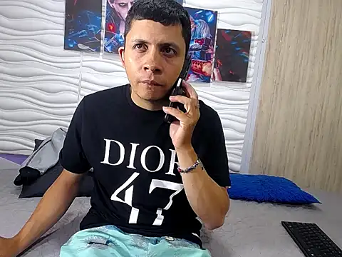 romeojupi online show from April 17, 2026, 1:41 am