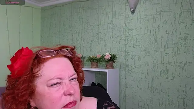 Fara Flutte online show from May 26, 2026, 5:27 am