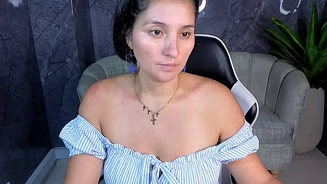 Alisson tx  online show from April 17, 2026, 9:45 am