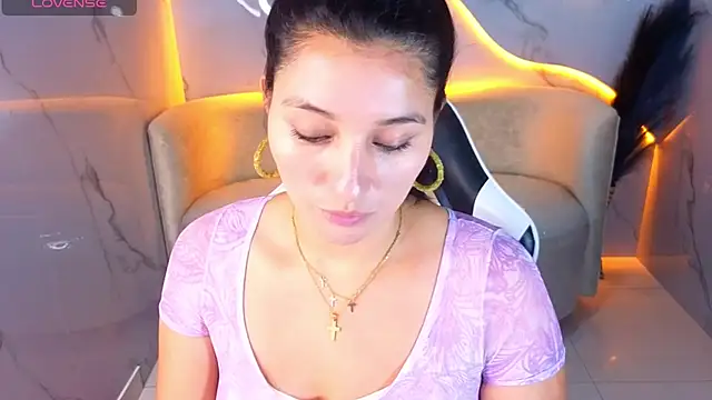 Alisson tx  online show from April 16, 2026, 9:39 pm