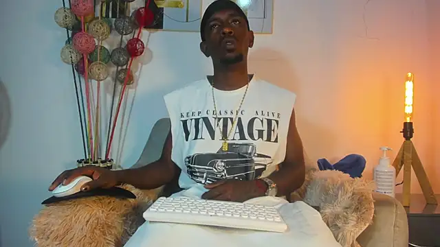 pipe monstercock online show from April 11, 2026, 7:39 pm