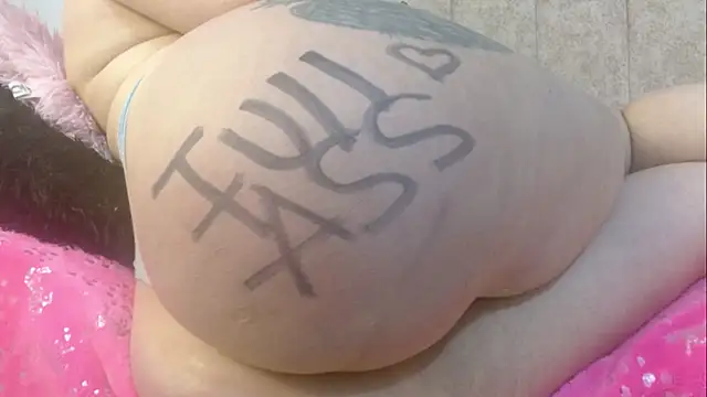 Melanie Slut nasty online show from April 10, 2026, 9:33 pm