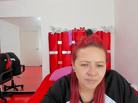 scarlett red 1 online show from May 5, 2026, 12:13 am